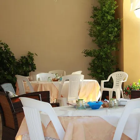 Madia Bed & Breakfast *
